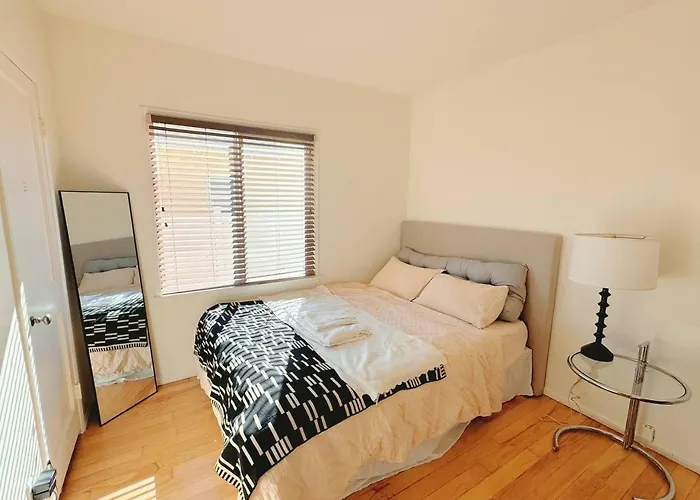 Coastal Comfort Homestay In West Los Angeles